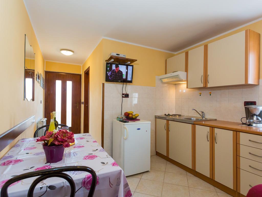 Apartments Davorka Poreč Exterior foto