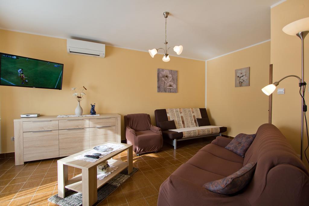Apartments Davorka Poreč Exterior foto